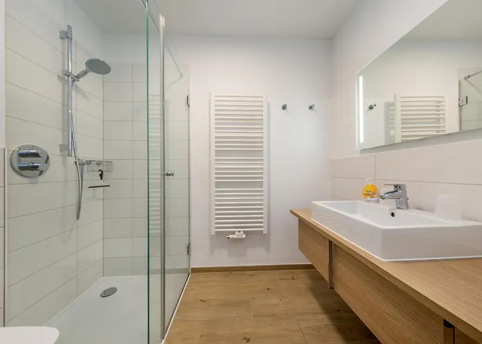 Louisa - 36 Apartment